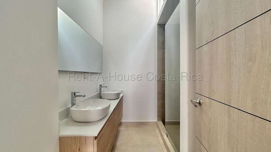 Oportunidad Casa moderna de dos niveles en alquiler en La Ribera, Belén, Heredia MP-27-911 - Imagen 18