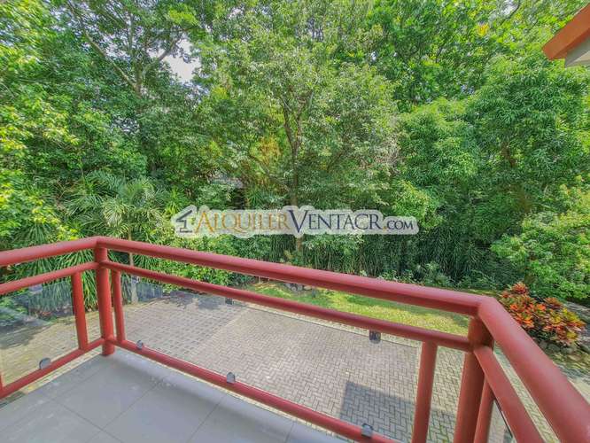 Lujoso condo amueblado con jardín en Brasil de Mora Santa Ana - Imagen 19