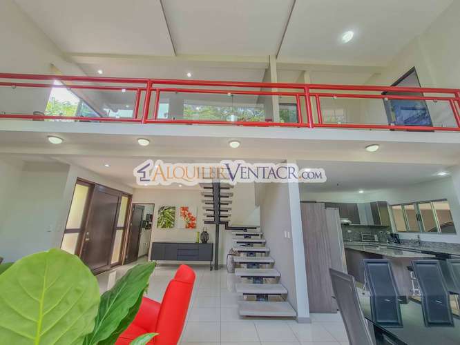 Lujoso condo amueblado con jardín en Brasil de Mora Santa Ana - Imagen 10