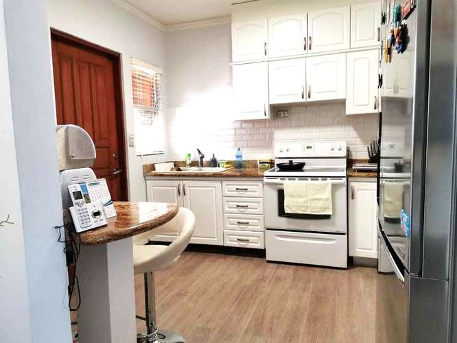 VENTA CASA MODERNA EN CONDOMINIO PISCINA Y SEGURIDAD EN HEREDIA CERCA DE PASEO DE LAS FLORES  - Imagen 8
