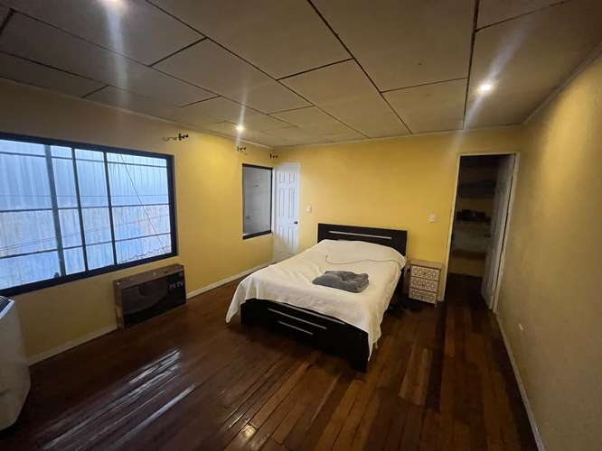 Alquiler apartamento 2 habitaciones en segundo nivel con cochera. Alajuela