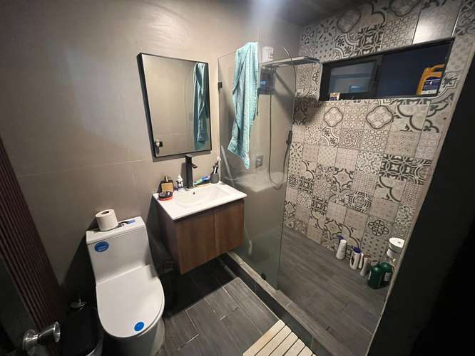 Alquiler apartamento 2 habitaciones en segundo nivel con cochera. Alajuela