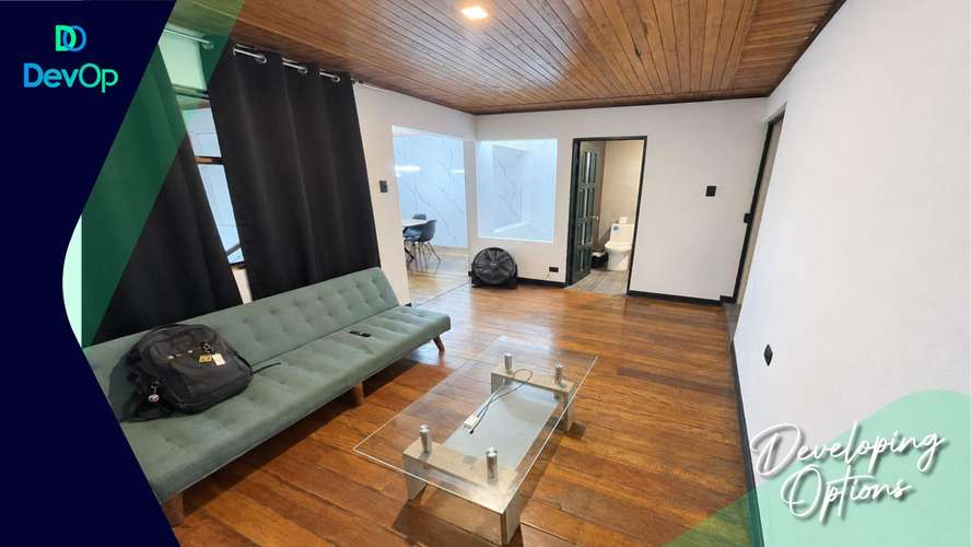 Alquiler apartamento 2 habitaciones en segundo nivel con cochera. Alajuela