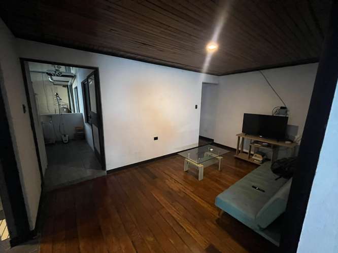 Alquiler apartamento 2 habitaciones en segundo nivel con cochera. Alajuela