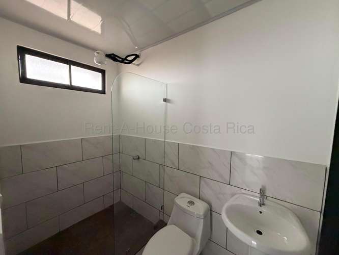 Venta de Casa Esquinera en San Juan de Tibás con Uso Mixto #27-227 GS - Imagen 8