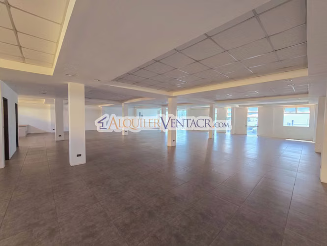 EDIFICIO DE 951 M2 PARA OFICINAS O COMERCIO EN SANTA ANA POZOS - Imagen 17