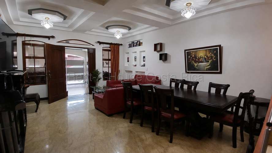 Venta de Casa en Gravilias, Desamparados con 4 Habitaciones #27-883 GS