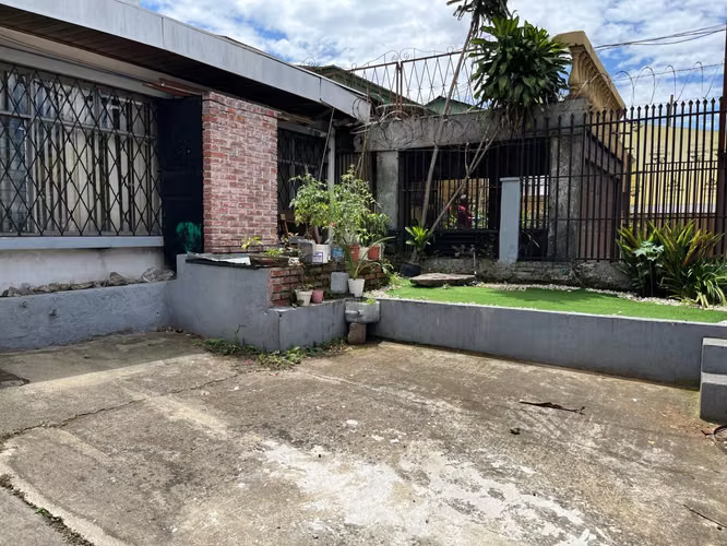 GRAN OPORTUNIDAD DE INVERSIÓN Y PARA REMODELAR EN SAN FRANCISCO DE DOS RÍOS