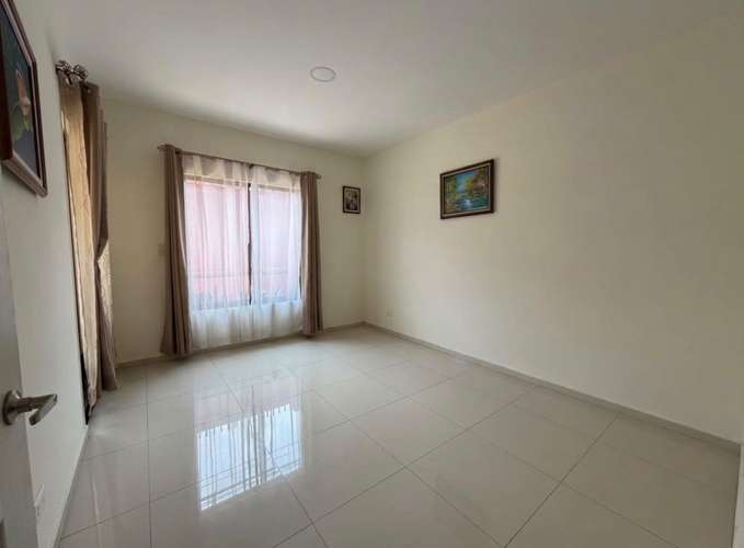SE VENDE CASA DE UN NIVEL CON JARDIN FVB - Imagen 7