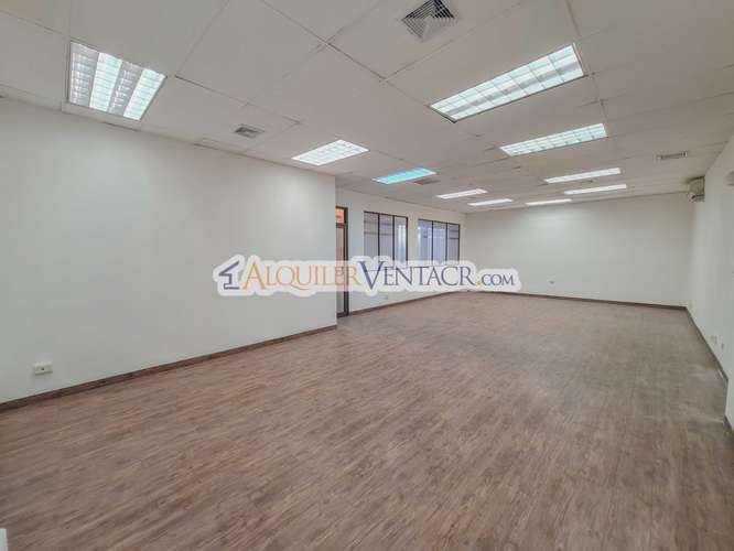 Oficina de 250 m2 en Sabana Oeste x La Pops y Ucimed