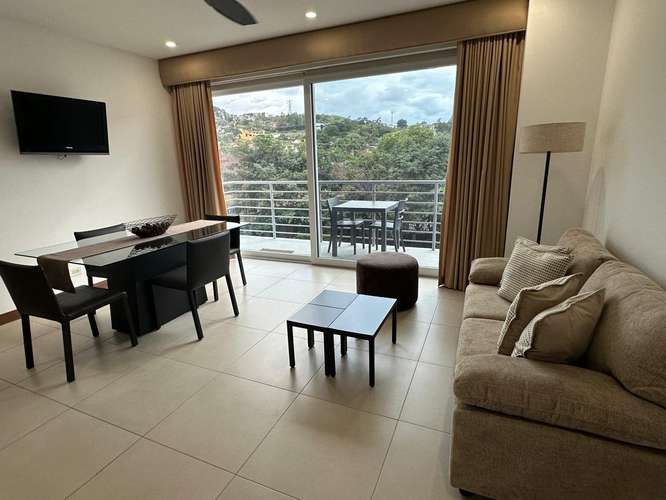 Se vende apartamento en Distrito 4, Escazú | Inversión con alquiler vigente | 2 habitaciones - Imagen 1