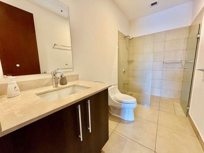 DISTRITO CUATRO-ESCAZU! MODERNO Y AMPLIO APARTAMENTO 2HAB/2BAÑOS/2PARQUEOS   - Imagen 13