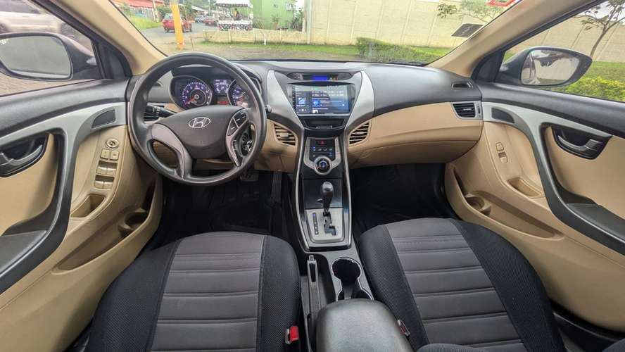 Vendo Elantra 2013 automático - Imagen 4