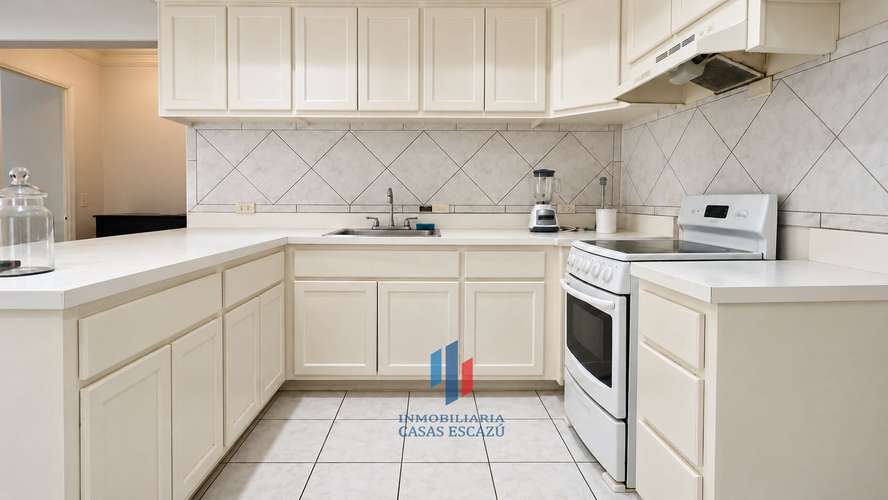 Apartamento en Alquiler Con o Sin Muebles, con A/C, Cable y Wi-Fi,  Piscina, Guachipelín Norte, Escazú - Imagen 5