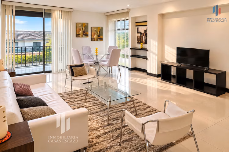 Apartamento en Alquiler Con o Sin Muebles, con Cable y Wi-Fi,  Piscina, Guachipelín Norte, Escazú