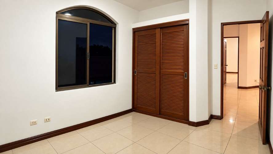 AMPLIA CASA EN CONDOMINIO EN ROHRMOSER. GEROMA.  - Imagen 9
