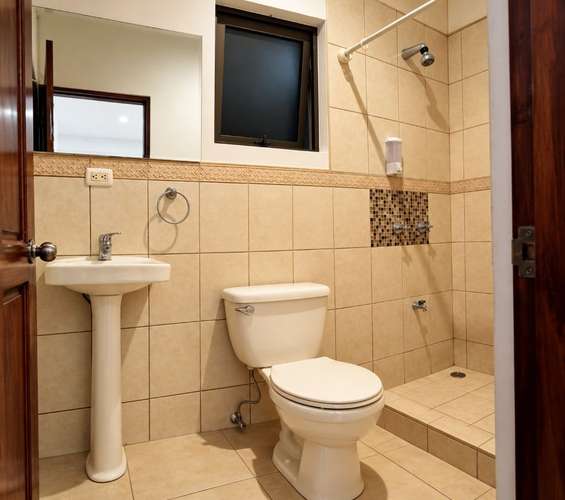 AMPLIA CASA EN CONDOMINIO EN ROHRMOSER. GEROMA.  - Imagen 10