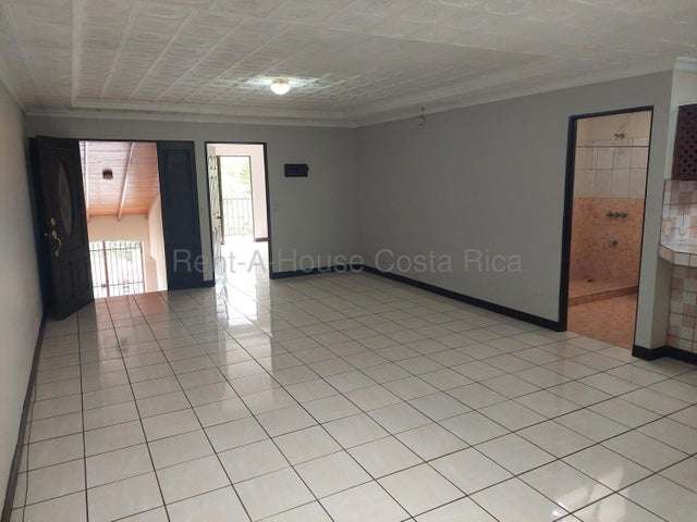Alquiler de Casa en Santa Bárbara Heredia. 