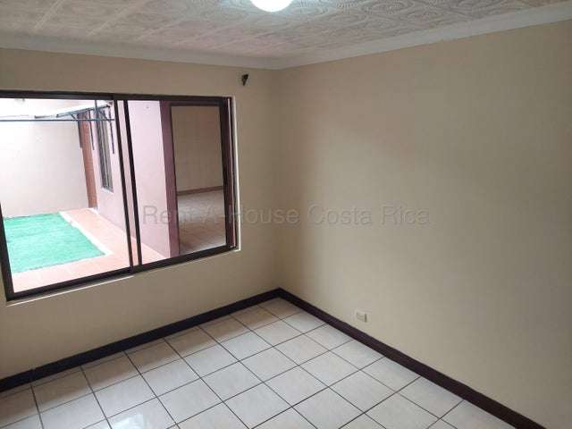 Alquiler de Casa en Santa Bárbara Heredia. 
