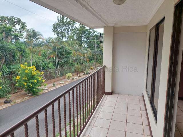 Alquiler de Casa en Santa Bárbara Heredia. 