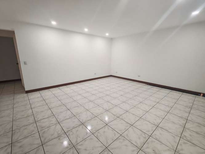 Alquier en residencial privado, bien ubicado