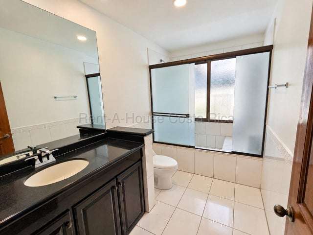 Alquiler de Casa en LOS LAURELES-Escazú. - Imagen 5