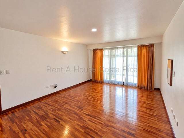 Alquiler de Casa en LOS LAURELES-Escazú. - Imagen 6