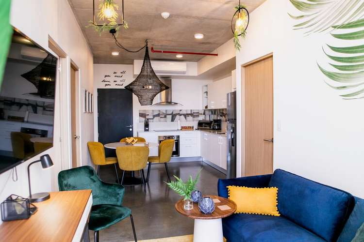 Apartamento Amoblado URBN Escalante Piso 11.