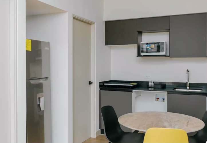 Alquiler y Venta de Apartamento Torre Babylon Rohmoser, la Sabana. - Imagen 4