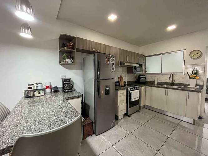 Venta de apartamento en condominio cerrado y seguro