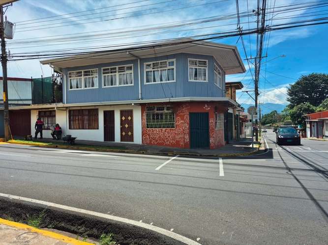 Excellent Commercial Opportunity in the Heart of Alajuela!