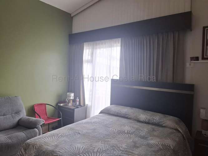 Venta de Casa Contemporánea en Sabanilla de Montes de Oca #27-778 GS - Imagen 4