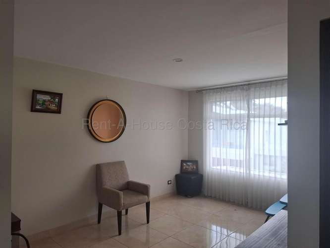 Venta de Casa Contemporánea en Sabanilla de Montes de Oca #27-778 GS - Imagen 14