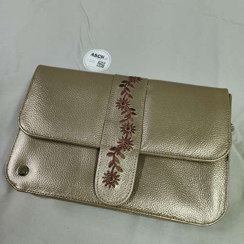 bolso  cartera de cuero hecho a mano artesanal de colombia cod7238 asch