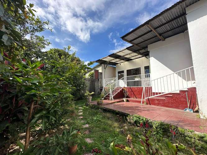 Venta de Casa en San Francisco de Dos Ríos con Amplio Jardín #26-1213 GS - Imagen 12