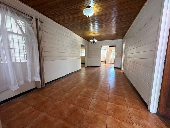 Venta de Casa en San Francisco de Dos Ríos con Amplio Jardín #26-1213 GS - Imagen 2