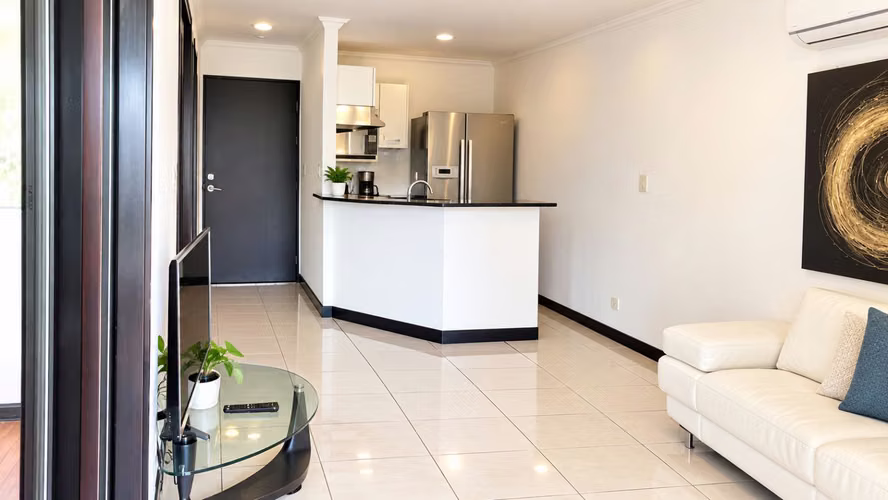 Venta de Apartamento de 80 m² con salida directa al Lago en , Santa Ana- Rio Oro