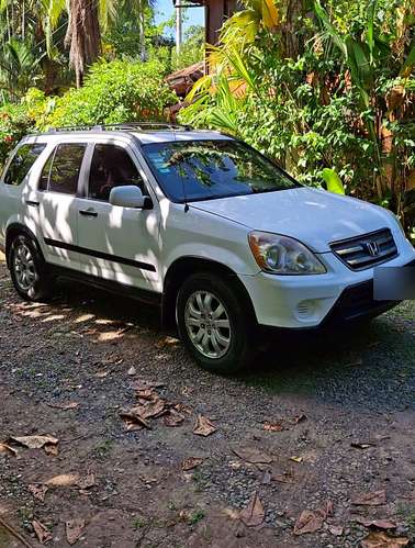 Honda CR-V 2005 4x4 manual, llantas nuevas, Dekra al día