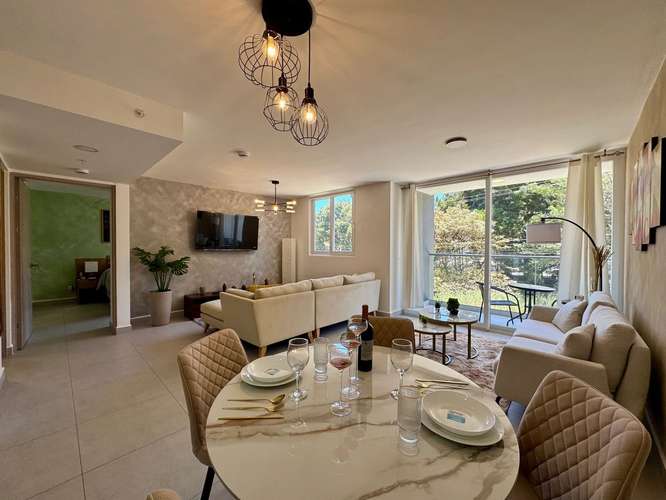 Venta de apartamento amoblado en la Uruca