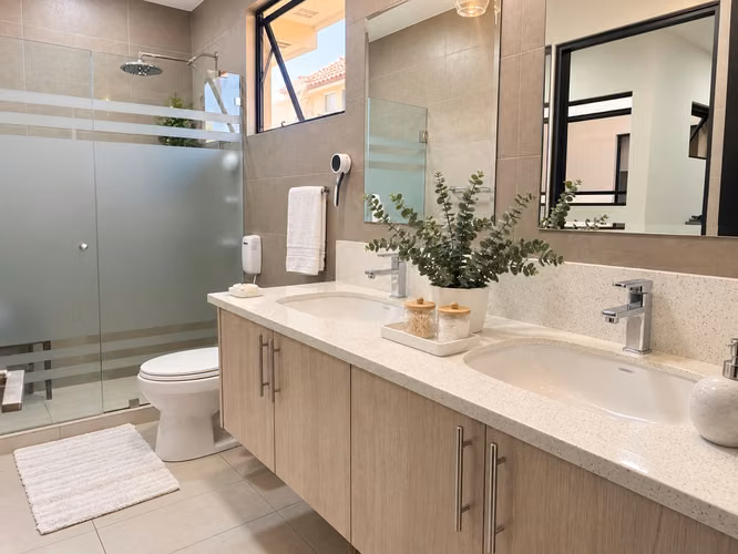 Venta de Casa de Lujo en Condominio Parques del Sol - Imagen 9