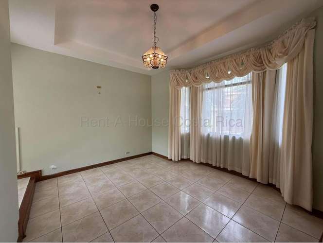 Casa de 4 dormitorios en San Rafael, Heredia, con vista a las montañas. G.A. - Imagen 6