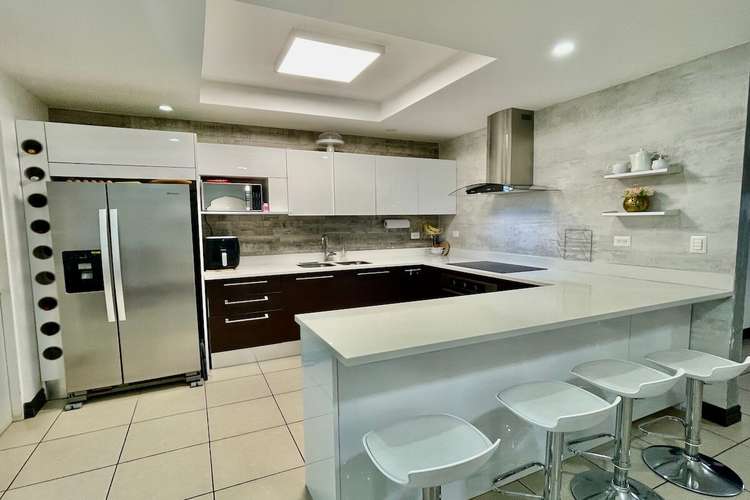 ALQUILER CASA CON LÍNEA BLANCA EN CONDOMINIO, ESCAZÚ, 