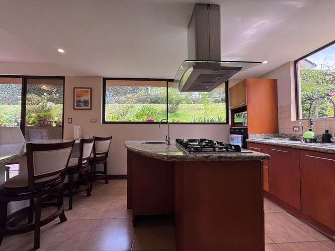 Venta de casa en Colinas de Montealegre - Imagen 4