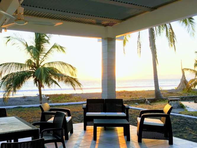 Casa Frente al Mar con Piscina Privada en Playa Tivives, Puntarenas - Imagen 2