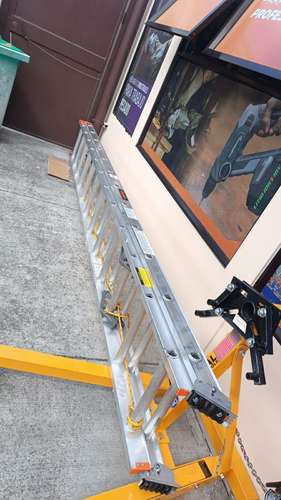 Escalera de 24 peldaños 