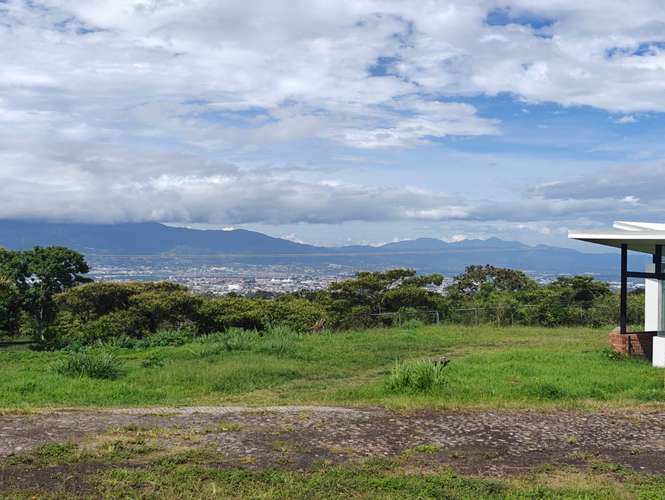 VENTA DE CASA DE LUJO EN SAN RAFAEL DE HEREDIA – 7.300 M² DE TERRENO  - Imagen 6