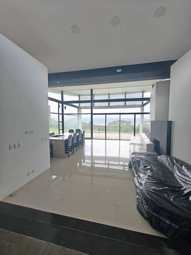 VENTA DE CASA DE LUJO EN SAN RAFAEL DE HEREDIA – 7.300 M² DE TERRENO  - Imagen 2