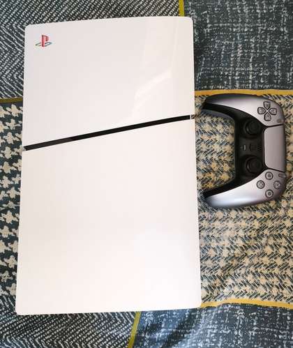 PS5 SLIM con lector de discos, más colección de juegos