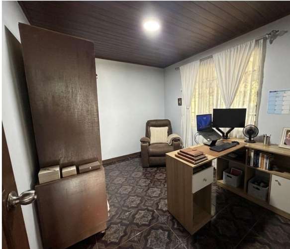 Venta de amplia propiedad en Pérez Zeledón | Casa de 8 habitaciones, apartamento independiente y rancho - Imagen 20