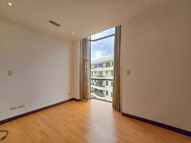 Apartamento de 219 m2 de 3 habit. + oficina y vista en San Rafael Escazú - Imagen 12